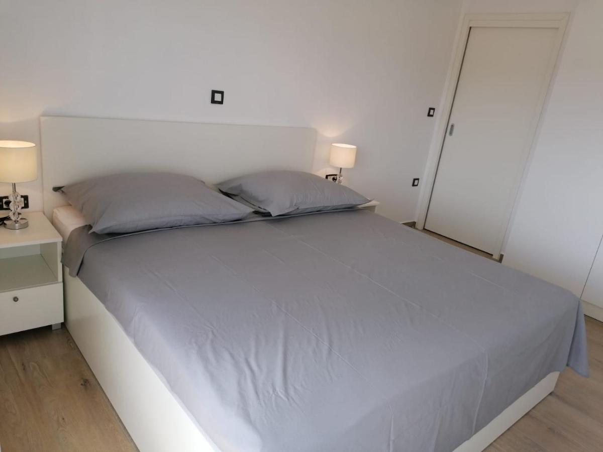Apartmani Karla Zablace Exterior photo