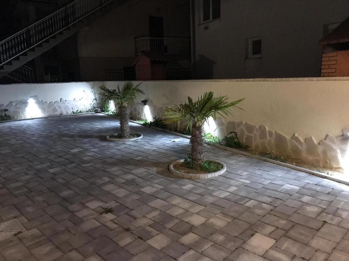 Apartmani Karla Zablace Exterior photo